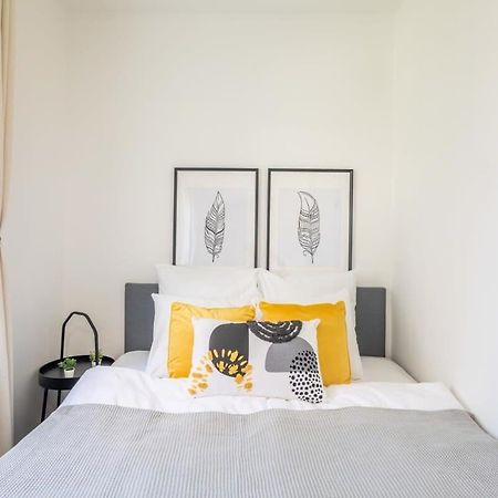 Sunny Balcony - Cute And Cozy Appartement Boedapest Buitenkant foto